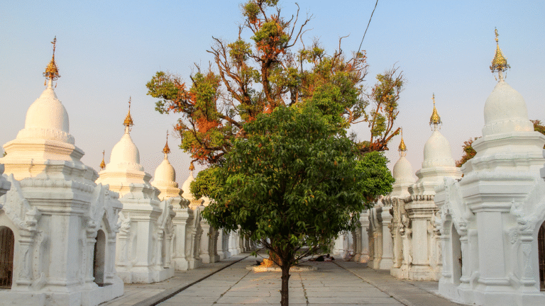 Kuthodaw Pagoda
